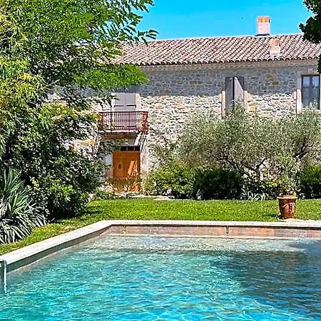 Couette-café Le Coing Des Vignes 4*